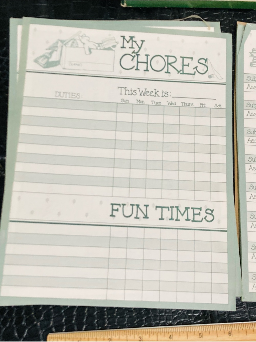 Kid's Weekly Planner Note Sheets with Folder - Picture 3 of 6